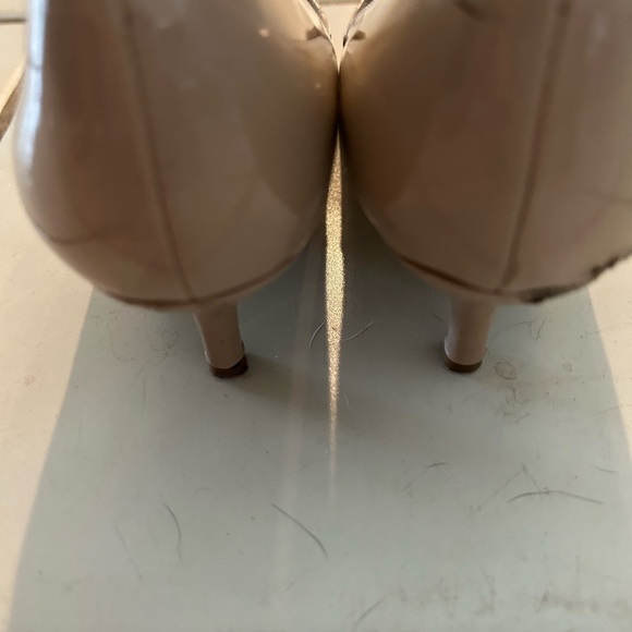 Nine West Women's Tan patent Flats - Picture 4 of 7